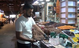 Elazığ Kapalı Çarşısı Yaz Aylarında Ziyaretçi Akınına Uğruyor