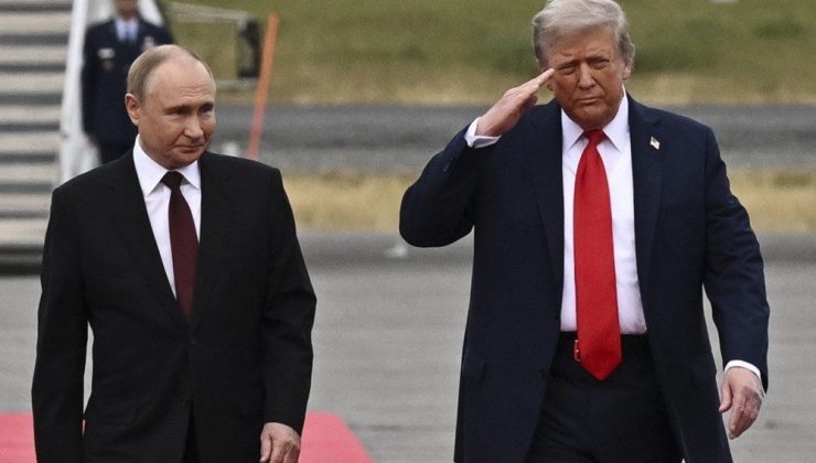 ABD basını, Trump’ın Putin ve Zelenskiy ile üçlü zirve gerçekleştirmek istediğini öne sürdü