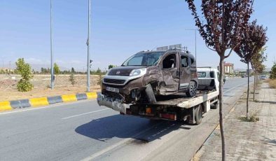 Ağrı’da kırmızı ışık ihlali kazaya yol açtı: 8 yaralı