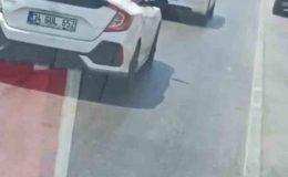 Antalya’da trafikte sıkışan ambulans hastayı güçlükle hastaneye ulaştırdı