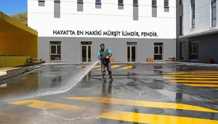 Ataşehir Belediyesi okulları yeni döneme hazırlıyor