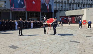Atatürk’ün Zonguldak’a gelişi törenle kutlandı