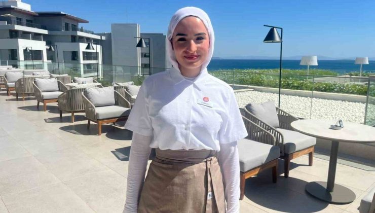 Babası sınav çıkışı çiçekle karşılamıştı, müjdeli haberi telefonla verdi