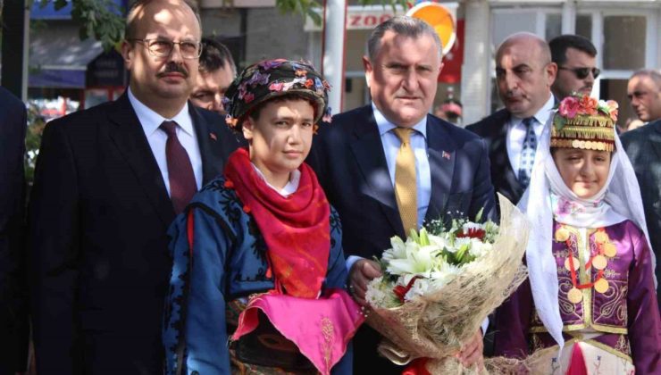 Bakan Bak’ın Aydın’daki ilk durağı Valilik oldu