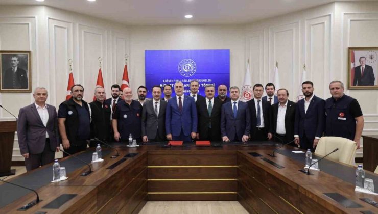 Bakan Işıkhan: “11 hizmet kolunun tamamında imzalarımızı attık”