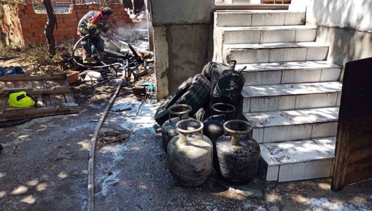 Balıkesir’de ev yangını korkuttu