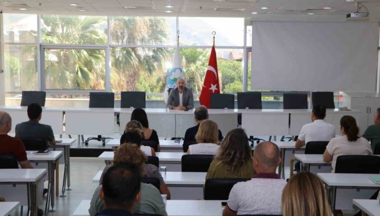 Başkan Arıkan’dan, belediye bürokratlarıyla hizmet odaklı toplantı