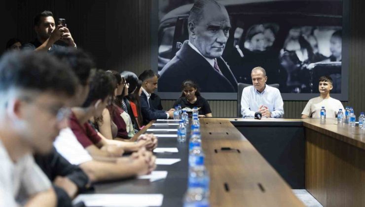 Başkan Seçer: “Sizler Mersin’i markalaştıracak gençlere örneksiniz”