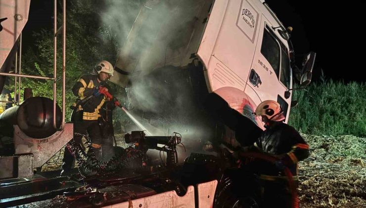 Batman’da park halindeki tır yandı