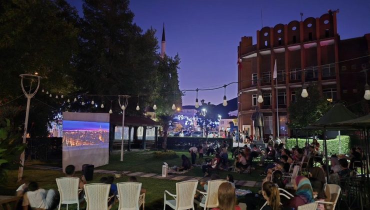 Bayırköy’de açık hava sinema geceleri devam ediyor