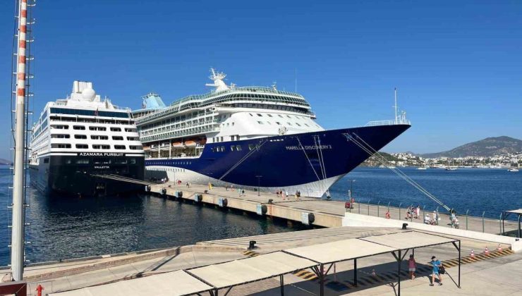 Bodrum’a 2 gemi ile 2 bin 609 turist geldi