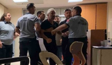 Bursa’da otomobil motosiklete çarptı: 2 yaralı