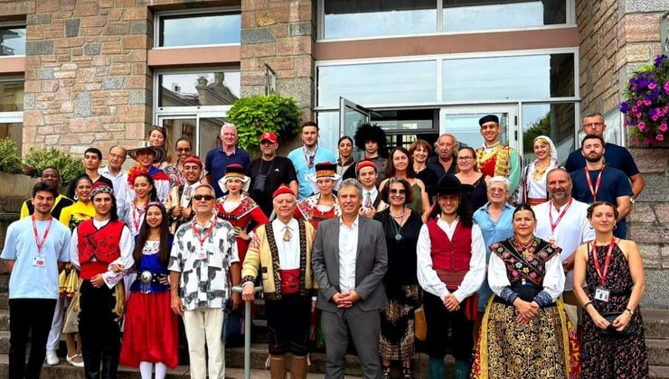 BUÜ halk oyunları topluluğundan ’En İyi Performans Yapan Grup’ başarısı