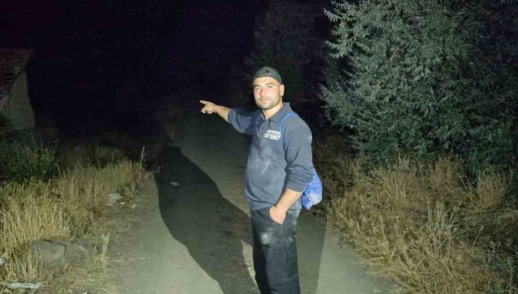 Cinlerin sardığı söylentisi sonrası terk edilen köyde sabahlamak istedi, besmeleler çekerek terk edilmiş evlere girdi