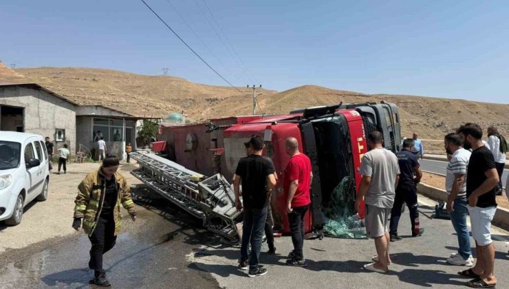 Cizre’de itfaiye aracının devrilip sürüklendiği kaza güvenlik kamerasına yansıdı