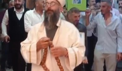 Düğün salonuna tabutla girdiler