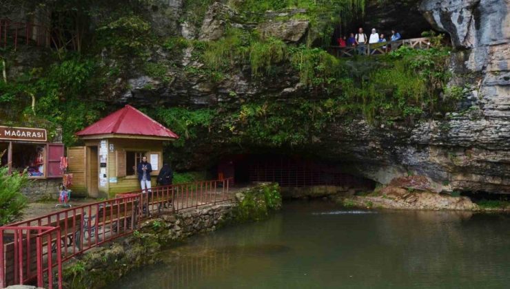 Dünyanın en uzun ikinci mağarasını 7 ayda yaklaşık 100 bin turist ziyaret etti