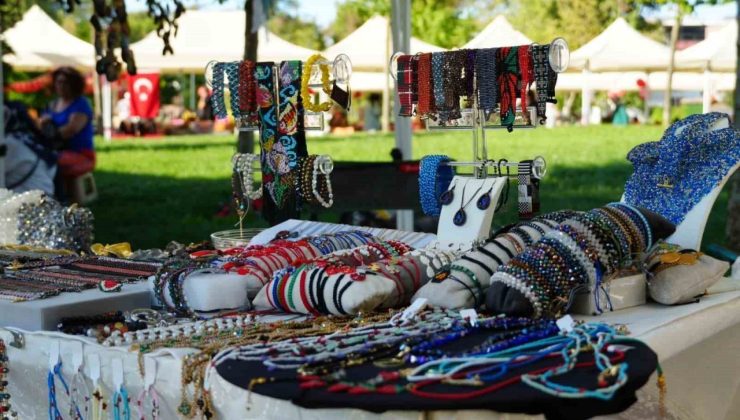 Düzce Üretim Şenlikleri, “30 Ağustos” temasıyla Millet Bahçesi’nde başladı