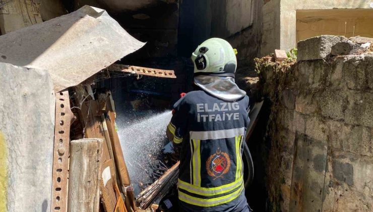 Elazığ’da havalandırma boşluğunda çıkan yangın paniğe neden oldu