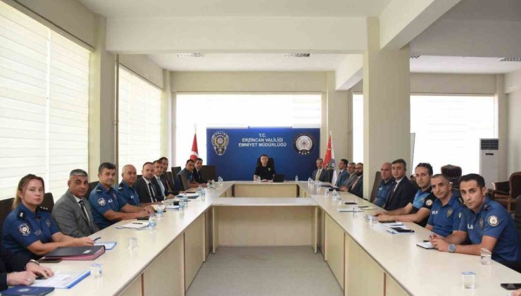 Emniyet Müdürü Baybaba, birim amirleriyle toplantı yaptı
