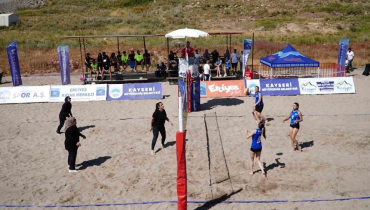 Erciyes’te plaj voleybol turnuvası tamamlandı