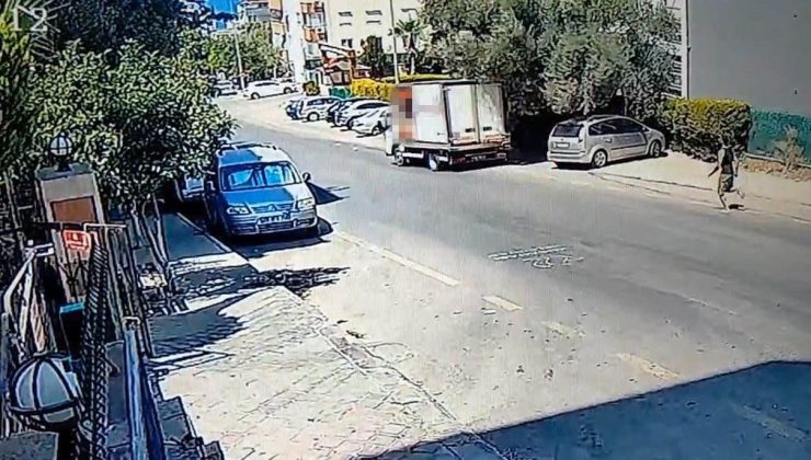Freni boşalan kamyoneti durdurmak için sürücüsünün peşinden koştuğu anlar kamerada
