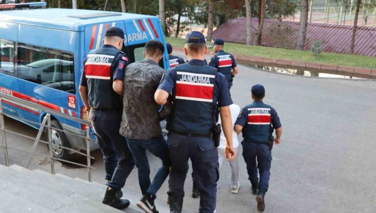 Gaziantep’te 4 göçmen kaçakçısı yakalandı