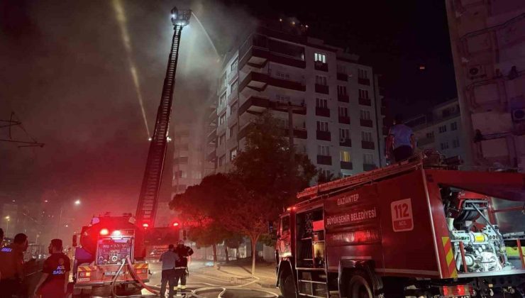 Gaziantep’te 7 katlı binada yangın paniği