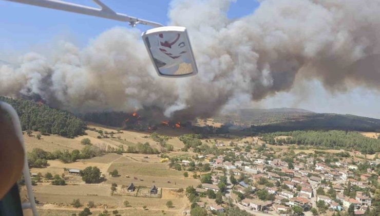 Gelibolu’da çıkan orman yangınına havadan ve karadan müdahale devam ediyor