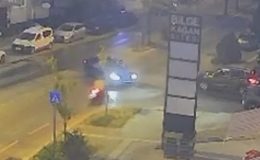 Genç motorcunun kaza anı kameralara böyle yansıdı