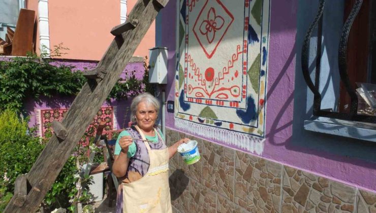 Gençliğinde dokudu şimdi duvarlara çiziyor