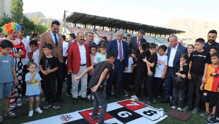 Hakkari’de Bir Anadolu Şenliği başladı