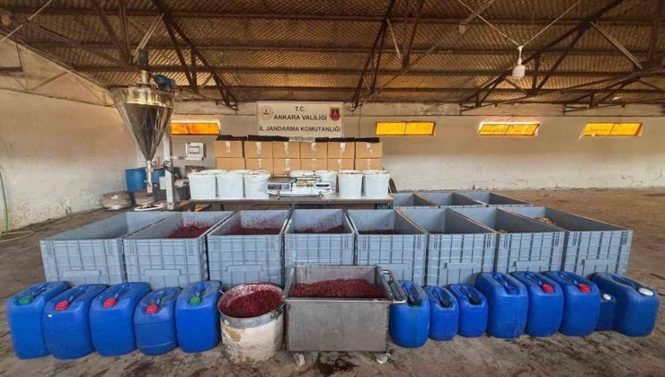 Kaçak nargile tütünü imalatı ve satışı yapan 3 kişi gözaltına alındı