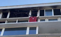 Kadıköy’de apartman dairesi alev alev yandı