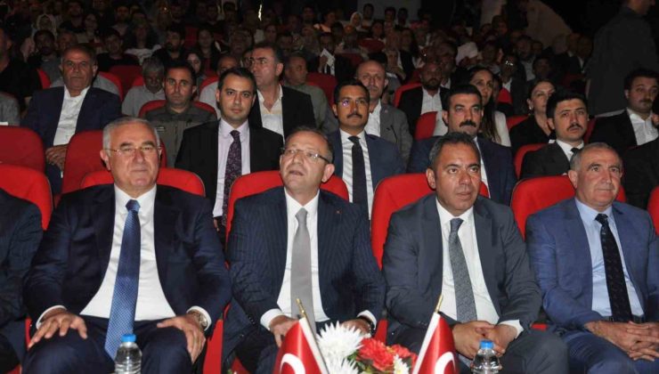 Kamu Başdenetçisi Mehmet Akarca Karslılarla buluştu