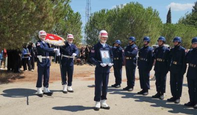 Kara astsubay öğrencisi toprağa verildi