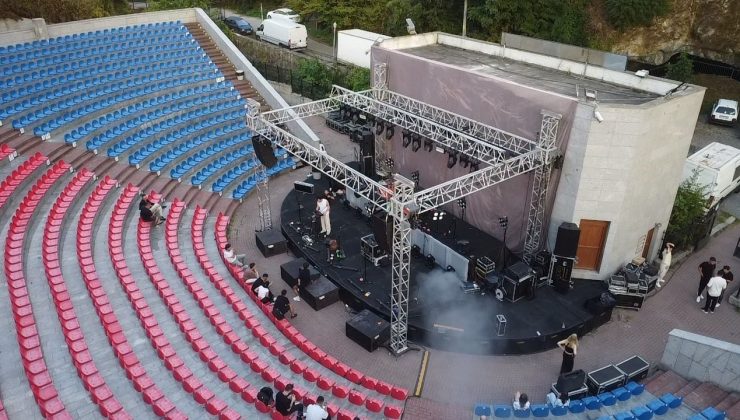 Karadeniz Ereğli’de Acheron amfi tiyatro yaz konserleri başladı