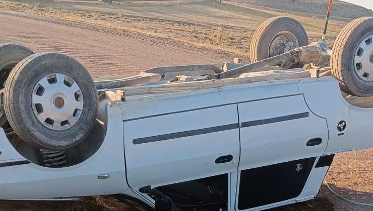 Karaman’da kontrolden çıkan pikap devrildi: 1 yaralı
