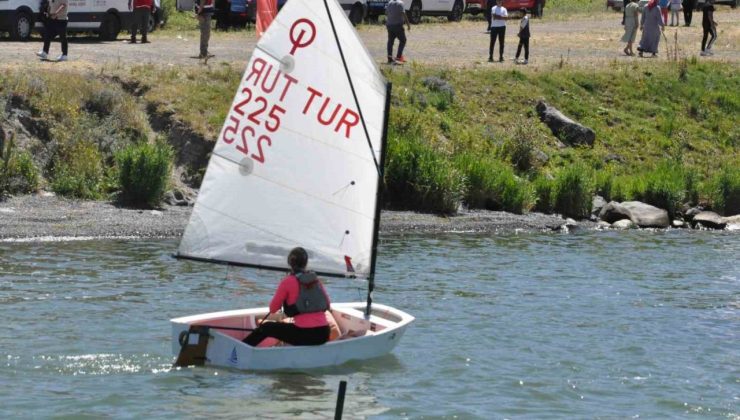 Kars’ın mavi incisi Çıldır Gölü’nde yelkenler fora