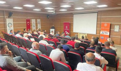 Kars’ta yerel kalkınma hamlesi bilgilendirme toplantısı yapıldı