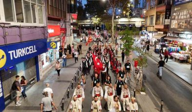Kartal’da Uluslararası Halk Oyunları Festivali başladı