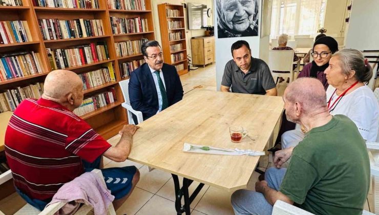 Kaymakam Atilla huzurevi sakinlerini ziyaret etti