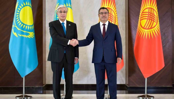 Kazakistan Cumhurbaşkanı Tokayev’den Kırgız mevkidaşı Caparov’a “Altın Kartal” devlet nişanı
