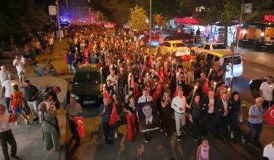 Kırıkkale’de 30 Ağustos Zafer Bayramı dolayısıyla “fener alayı” düzenlendi