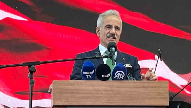 Kırşehir’de Neşet Ertaş Anma Programı ve Bulgur Festivali’nde renkli görüntüler yaşandı