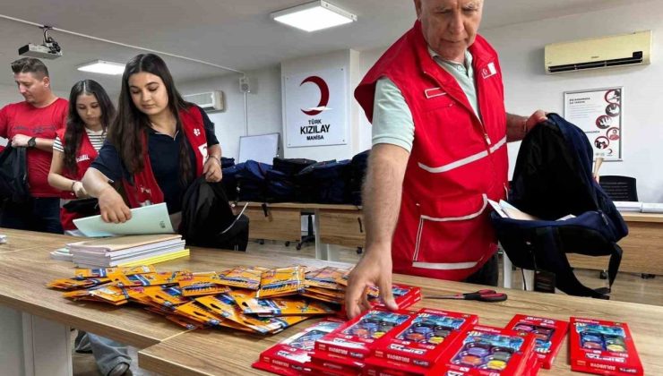 Kızılay’dan kırtasiye desteği