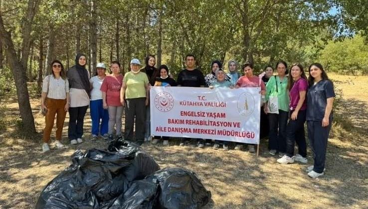 Kütahya’da engellilerin katılımı ile çöp toplama etkinliği