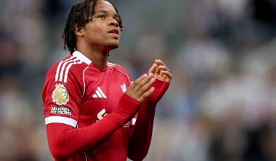 Liverpool, 16 yaşındaki Ngumoha ile kazandı