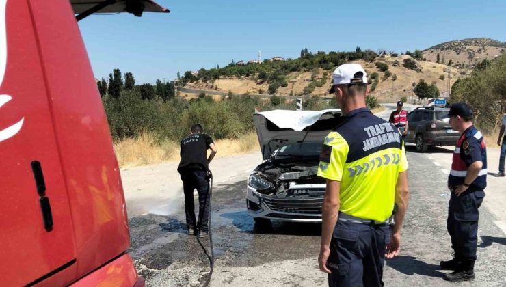 Malatya’da otomobil ile çapa motoru çarpıştı: 3 yaralı