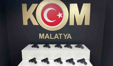 Malatya’da yolcu otobüsünde 10 ruhsatsız tabanca ele geçirildi